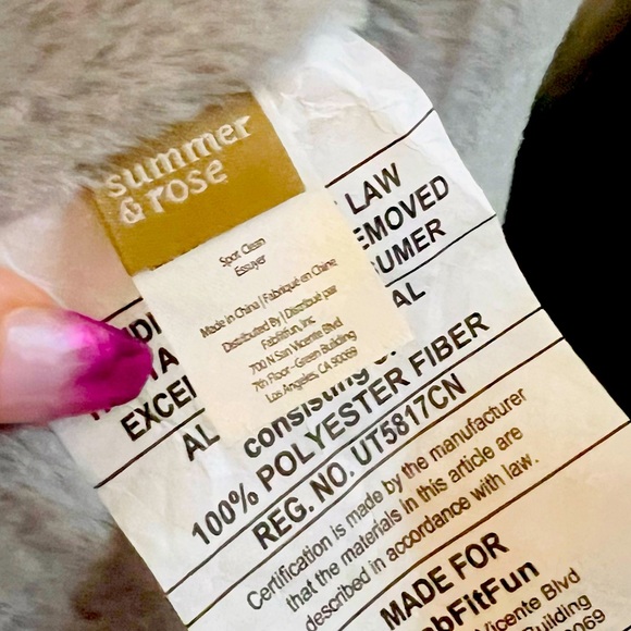 SUMMER AND ROSE FAUX FUR BOOK AND TABLET PILLOW - Picture 10 of 10